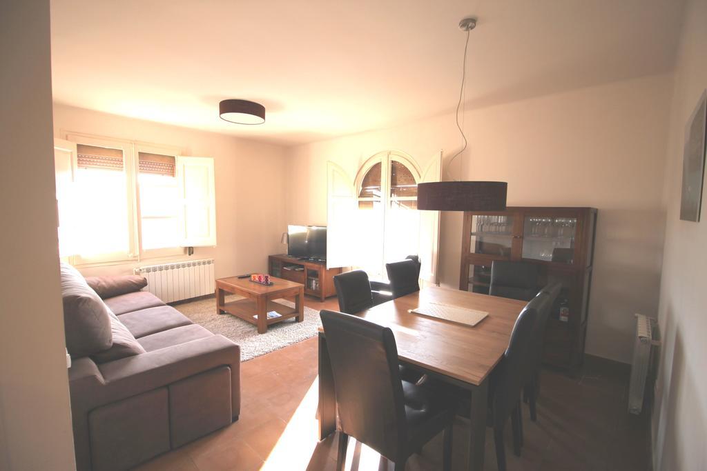 Apartment Market Square Кардона Екстер'єр фото